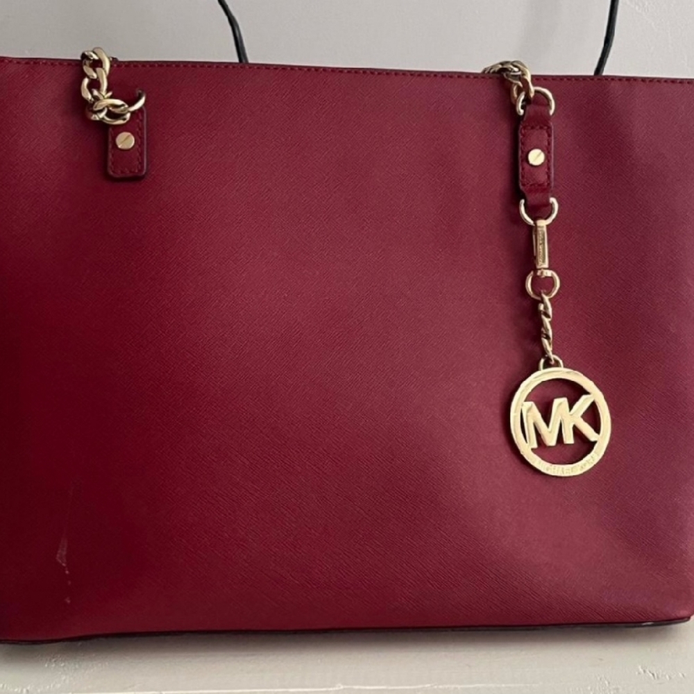 Michael Kors Jet Set Red SaffianoTote Bag